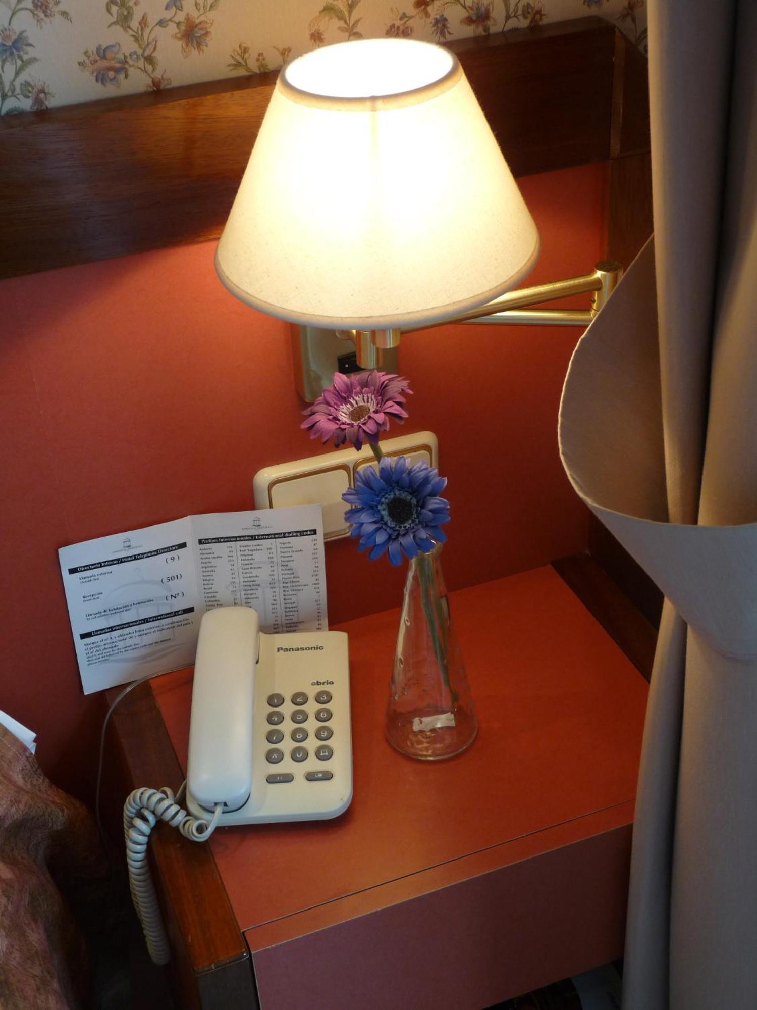 Hotel Jardin De Aranjuez Værelse billede